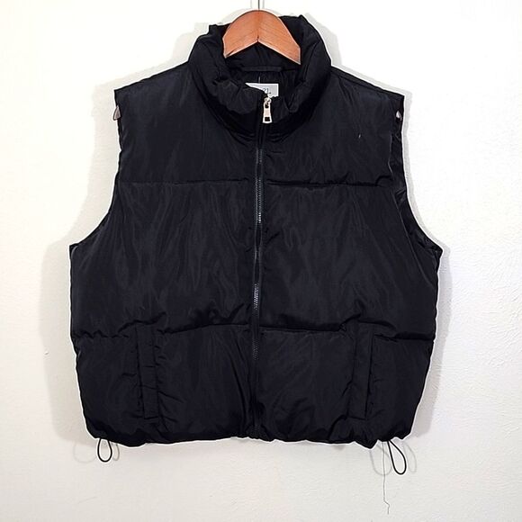 Rue21 Black Puffer Zip Up Vest With Adjustable Draw Strinfs Size L NWT - Picture 1 of 9